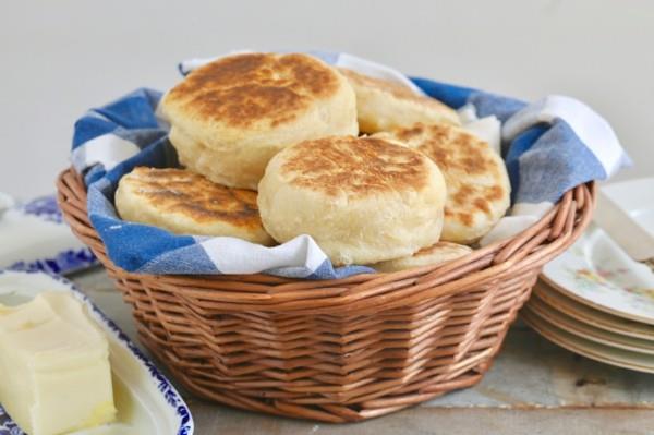Englantilaisten muffinsien leipominen itse Reseptikori
