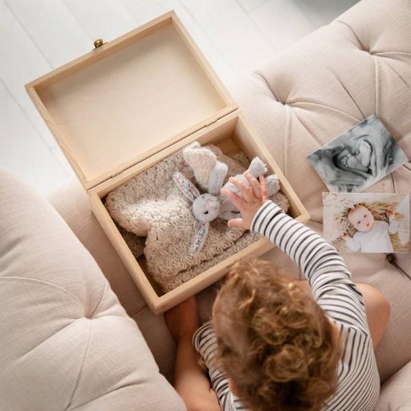 Vauvan muistutuslaatikko - asioita, jotka eivät saisi puuttua, samoin kuin muut DIY -vinkit vauva auttaa aikakapselia