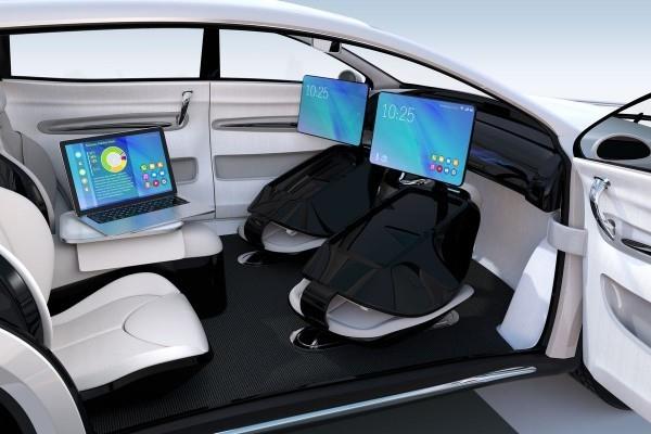 Ensimmäiset itsenäiset itseohjautuvat autot tulevat markkinoille vuonna 2019 - teslan futuristiset autot