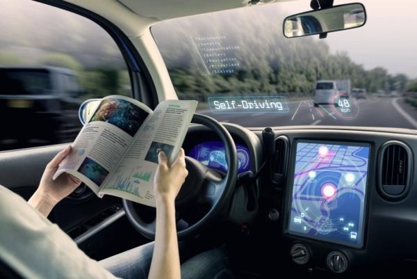 Ensimmäiset itsenäiset itseohjautuvat autot tulevat markkinoille vuonna 2019 - robottiautot tulevaisuudesta