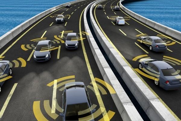 Ensimmäiset itsenäiset itseohjautuvat autot tulevat markkinoille vuonna 2019-itseohjautuvat autonomiset autot autobahnilla
