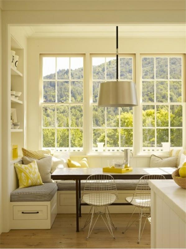 Ruokapöytä ja tuolit, keltaiset yksityiskohdat, luonnollinen