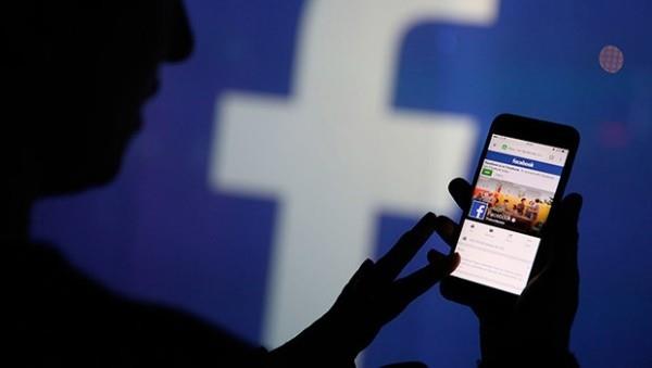 Facebook esittelee interaktiivisia mainoksia, jotka mainostavat facebook -logoa