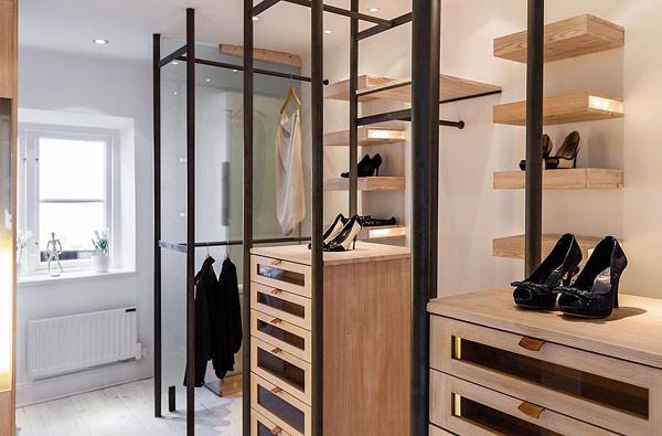 Upea duplex Stockholm-Gamla Stan-vaatekaappi