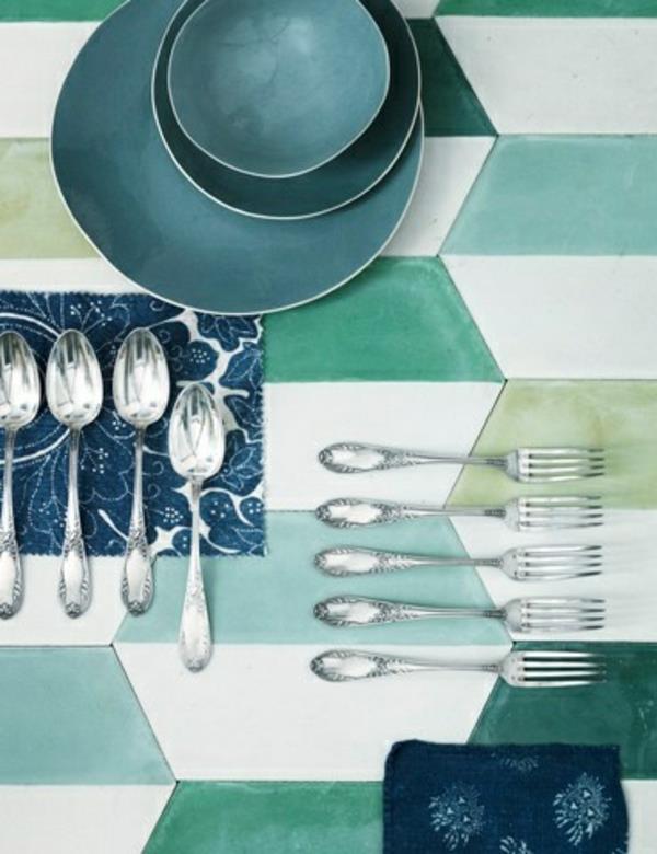 Värisuunnittelupöydän sisustus olohuoneen väriideat elävät trendit 2015 Väriideoita olohuoneen oloihin trendisuunnittelun pöytäkoristeita