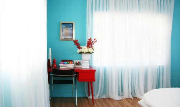 Ideoita sininen väri ja seinän värit makuuhuoneen verhot