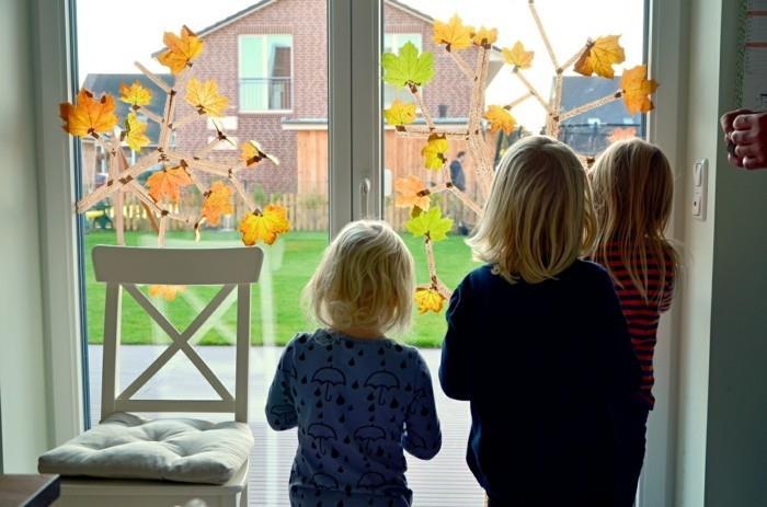 Tinker -ikkunakuvia lasten kanssa syksyllä