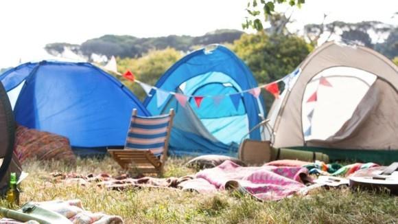 Festivaalien pakkausluettelo musiikkifestivaaleille 2019 camping