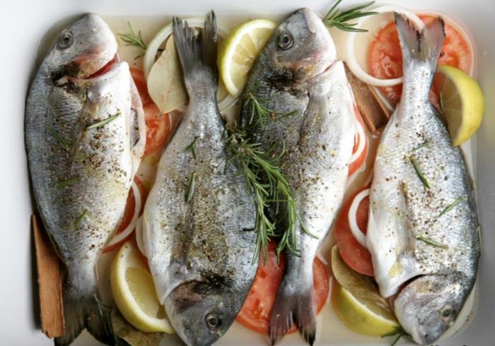 Valmista kala tuoretta lihaa kalamarkkinoita