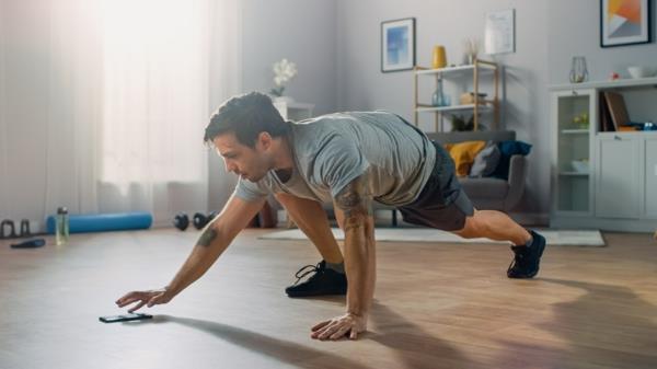 Kuntoharjoituksia kotiin 10 parasta harjoitusta miehille, jotka harjoittavat kotona