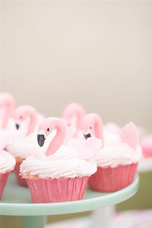 Flamingo Cupcakes Reseptit Paista vaaleanpunaisia ​​tartletteja