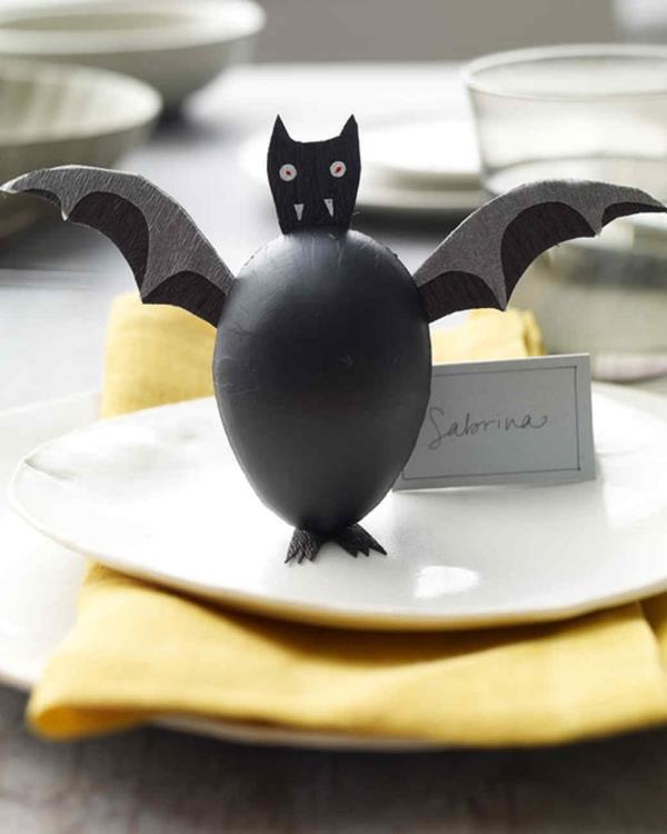 Lepakkomurha lasten kanssa Halloweeniin - 50 lumoavaa ideaa ja ohjeita muovisesta lepakoiden pöydän koristeluun