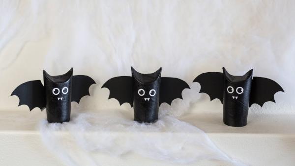 Lepakkomurha lasten kanssa Halloweeniin - 50 lumoavaa ideaa ja ohjeita wc -rulla koriste musta söpö