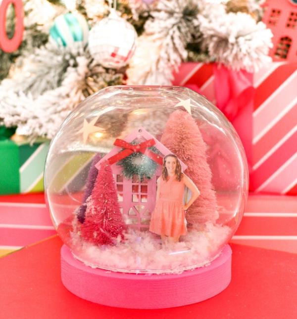 Tinker -valokuvalahjoja jouluksi - luovia ideoita ja ohjeita vaaleanpunaisesta talvimaisemaperhevalokuvasta