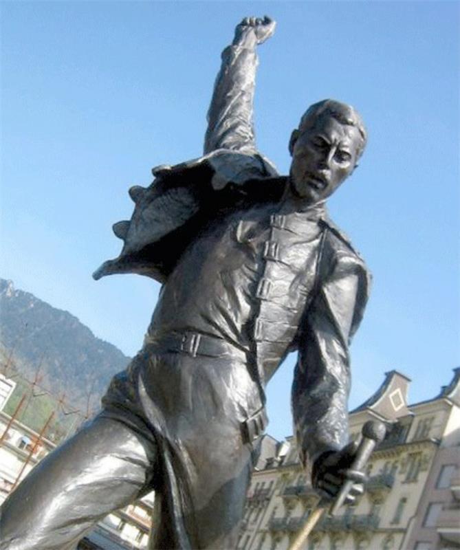 Freddie Mercuryn patsas eloisia julkkiksia