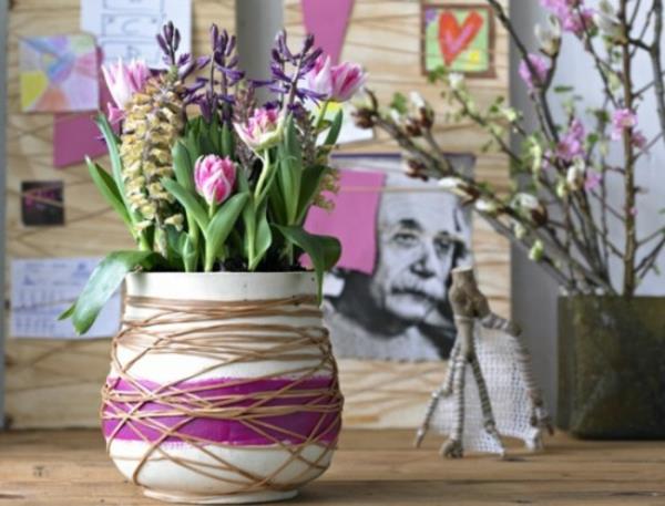 Kevään koristeet tuovat kauniita puutarhaideoita tehdäksesi itsestäsi violetin