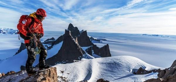 Futurelight - maailman edistyksellisin kangas The North Face -vuorikiipeilijöiltä vuorenhuipulla
