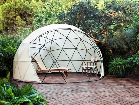Puutarha -iglu rakentaa yksinkertaisen kokoonpanon moderneista viherhuoneen puutarhakalusteista
