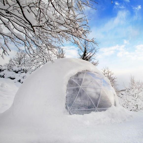 Puutarha Igloo Moderni konservatorio Talvinen lumi