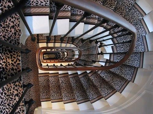 Gepardikuvioiset portaat matot sisustavat kotiin
