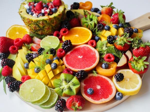 Terveellisimmät hedelmät Top 5 ravitsevinta hedelmäsalaattityyppiä värikäs terve
