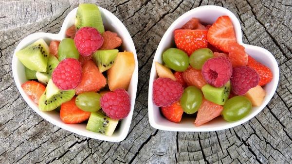 Terveellisimmät hedelmät Top 5 ravitsevinta hedelmäsalaattia sydämen rakkaudella