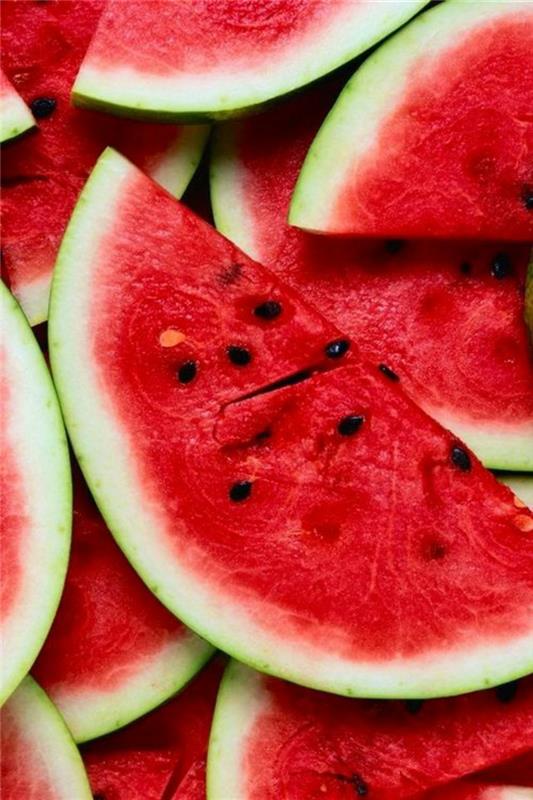 Terveellinen ruoka lapsille hedelmä vesimeloni