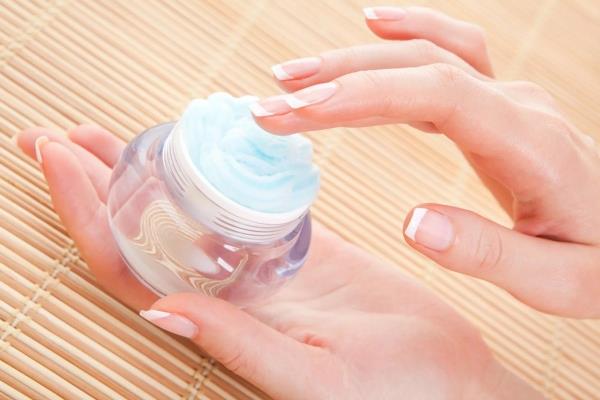 Tee terveen ihonhoitotuotteiden käsi itse