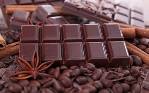 Terveellistä ruokaa Tumma suklaa ystäville on herkullista aivoille ja sielulle