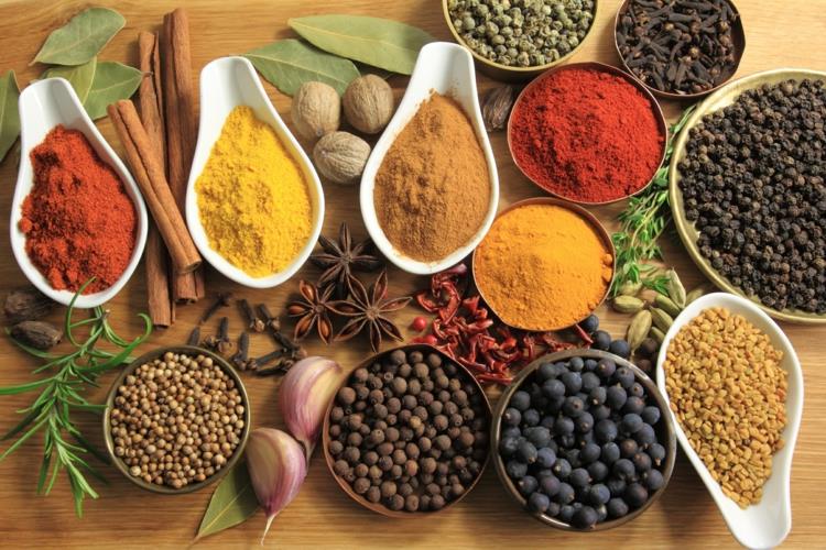 Spice Blends Terveysresepti -ideoita Intian mausteiden sekoittaminen