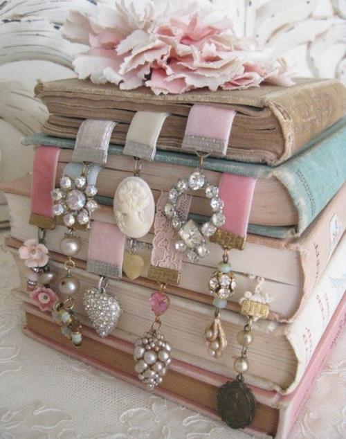 Koristeideoita joululahjojen kirjanmerkkeihin