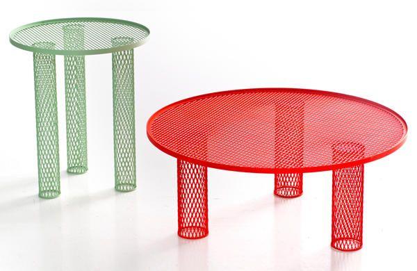 Suurten suunnittelijafestivaalien yksityiskohdat metallipöydät punainen vihreä