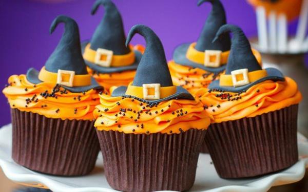 Pelottavat muffinit Halloween -leivonnaiset Halloween -leivonta Halloween -juhlat Reseptit cupcakes noitahattu