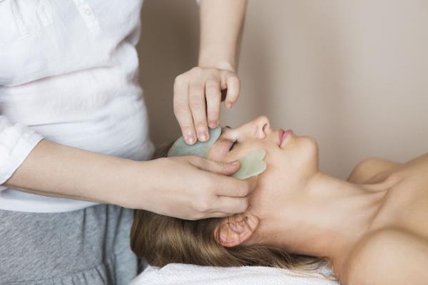 Gua Sha Massage lempeä hierontatekniikka