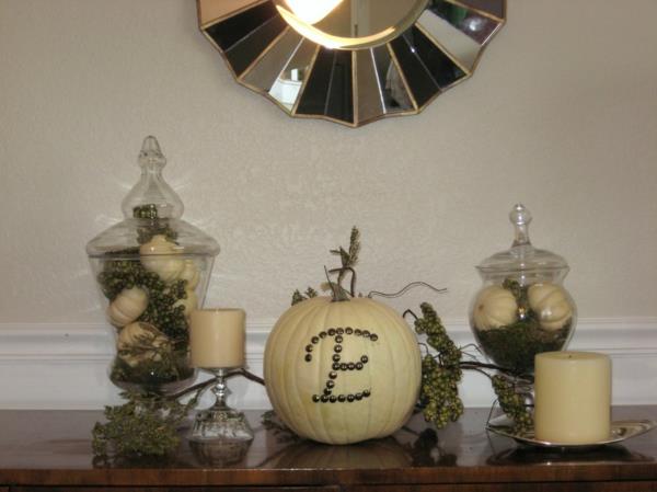 Halloween -koriste -käsityöideoita kurpitsan elementeistä
