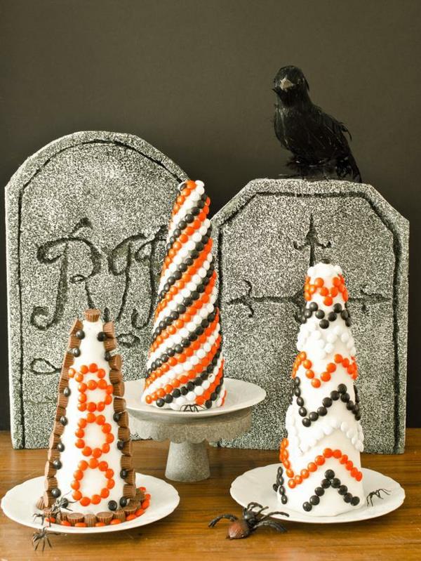 Halloween -koristepöydän koristeet hautalevyt