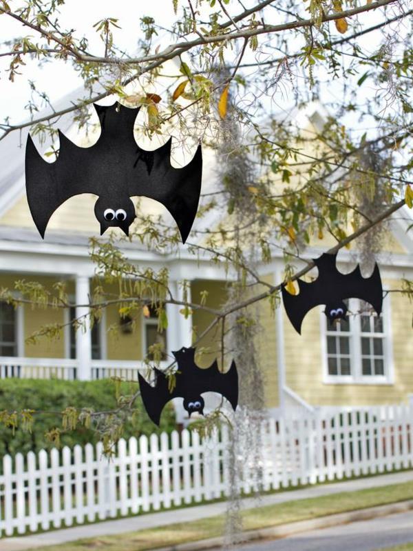 Halloween roikkuu lepakoiden koristelu aidan valkoinen puutarha