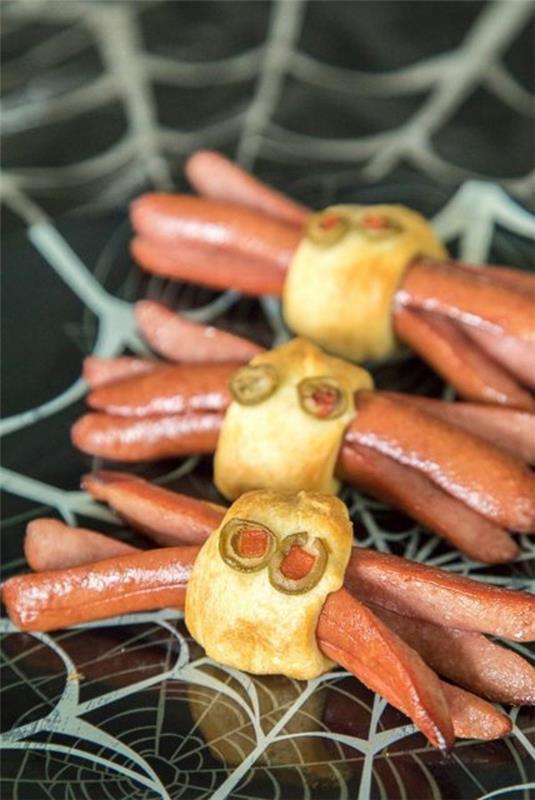 Halloween -ruoka lastenjuhlat välipalat sormiruoka kylmä hot dog -kehru