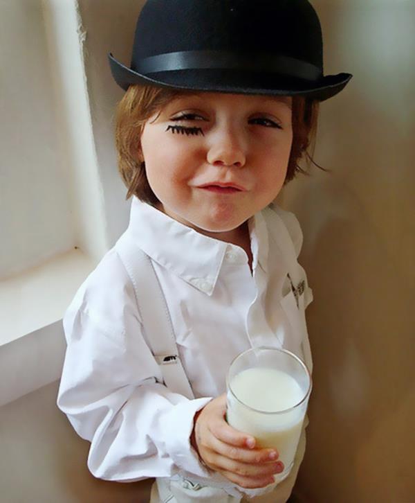 Halloween -lasten pukusuunnittelut juhlava juoma maitoa