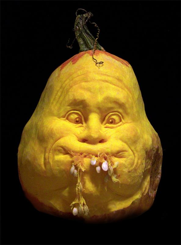 Halloween kurpitsa veistämällä taidetta hauska