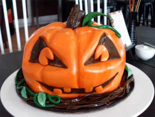 Halloween -ideoita kurpitsat piirakat kakut suklaa