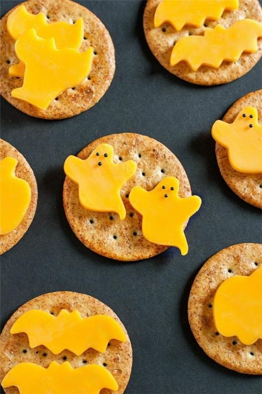 Halloween -välipalat lapset runsas sormi ruoka keksit juusto haamut tinker leikkurit