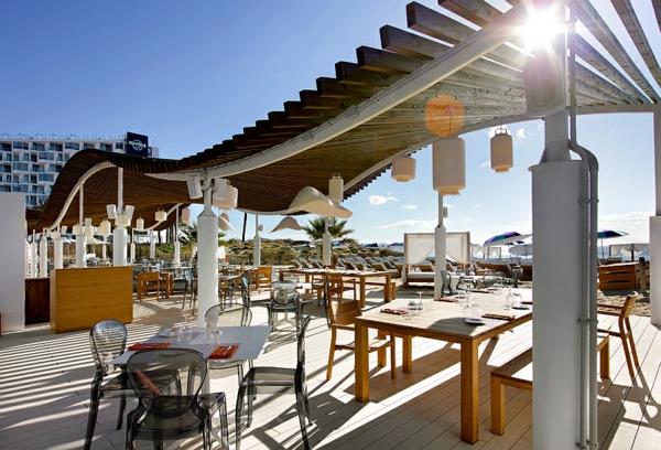 Hard Rock -hotelli Ibizan klubilla