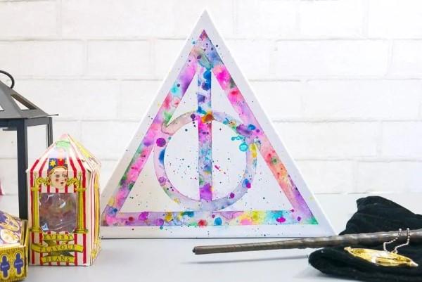Harry Potterin käsityöideoita 20 -vuotispäivälle - maagiset ohjeet noidille ja velhoille kuoleman varjelusten symboli