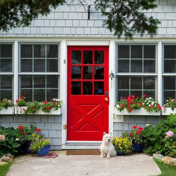 Talon maalaus väri punainen talon julkisivu väri väri ideoita etuovi punainen etuovi etupiha suunnittelu