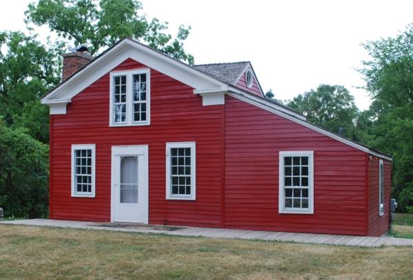 Talon maalausväri punainen talon julkisivun värit punainen valkoinen