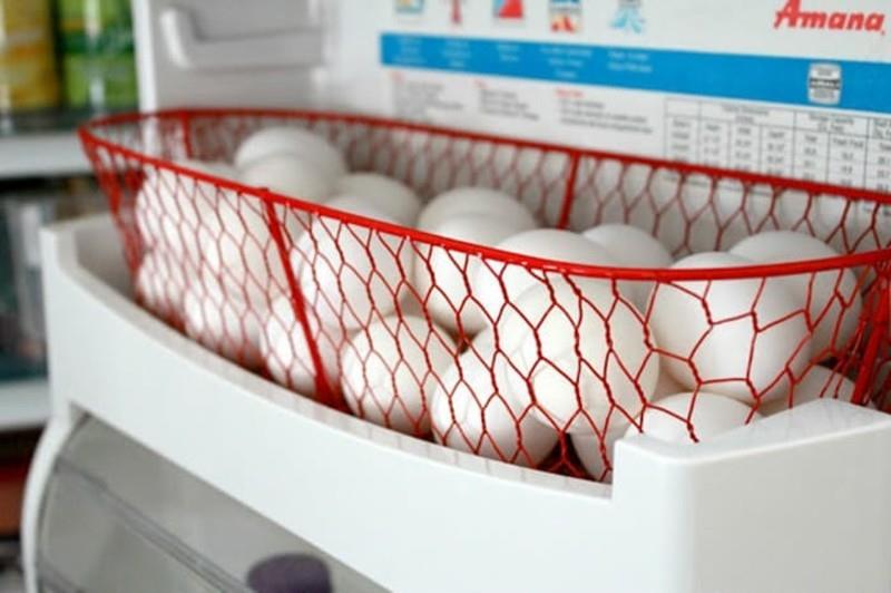 kotitalouksien vinkit jääkaappi enemmän säilytystilaa munat