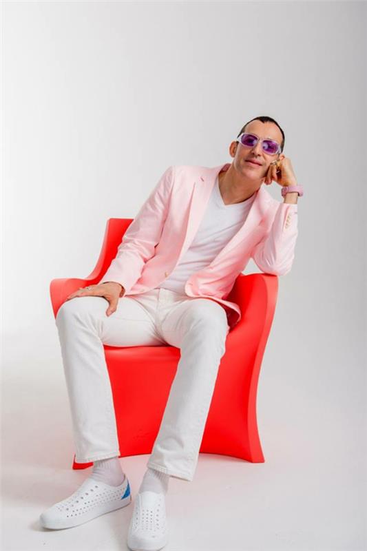 Heimtextil Frankfurtin messujen näytteilleasettaja karim rashid syystä