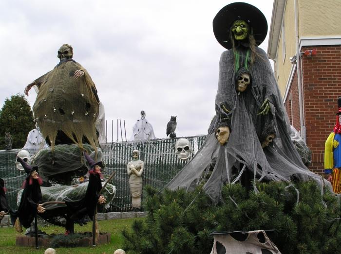 Helloweenin pukunäyttely