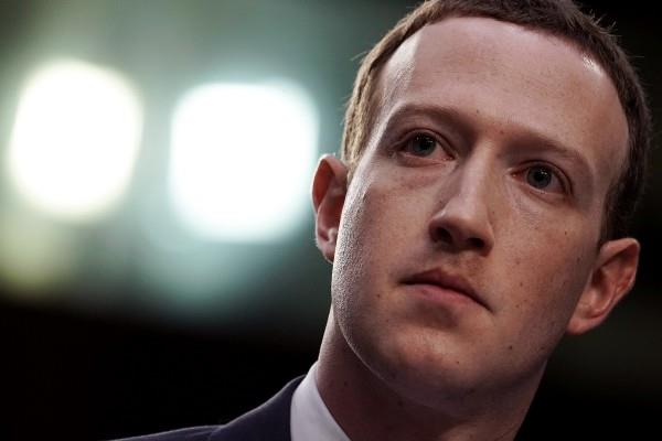 Korkean teknologian nero Mark Zuckerberg perusti suurimman sosiaalisen verkoston Facebookin
